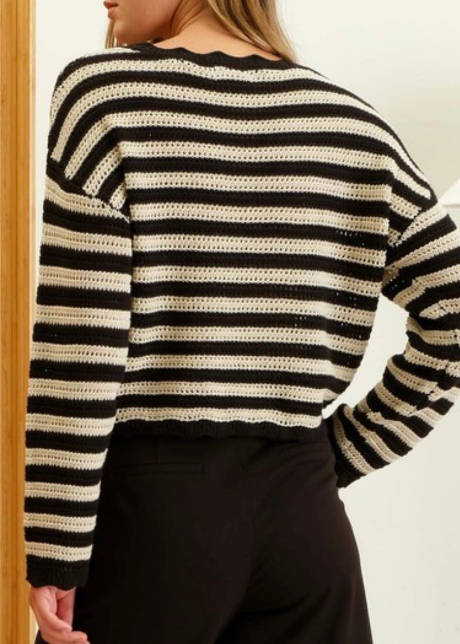 Scallop Trim Pullover Sweater