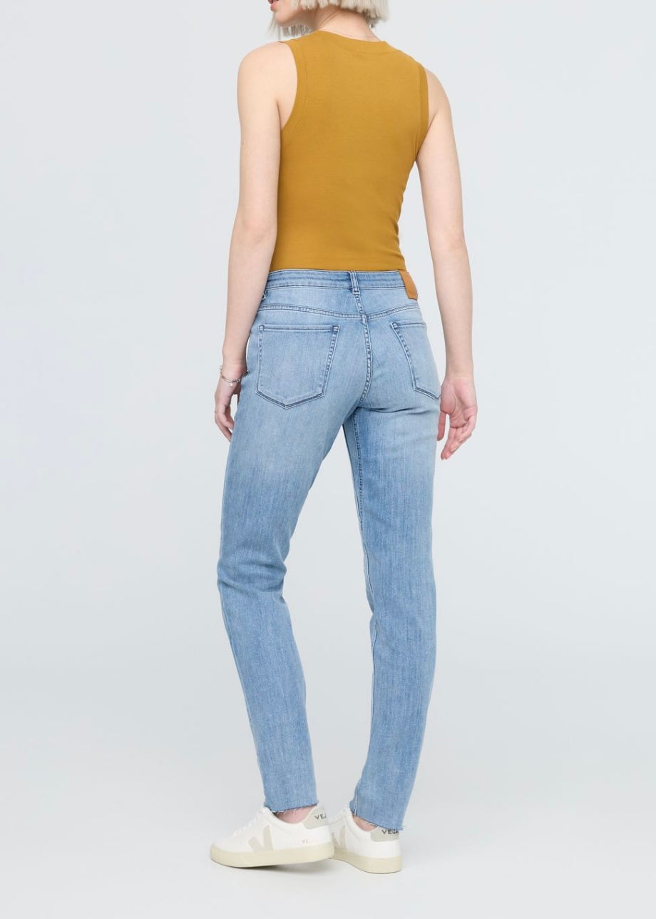 Performance Denim Girlfriend Jean